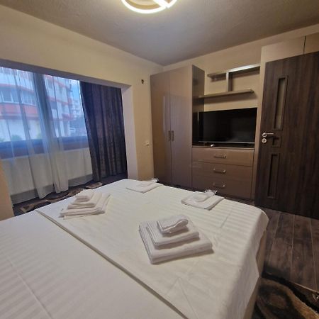 Apartament Iulius 3 Manastire Curtea de Argeş 外观 照片
